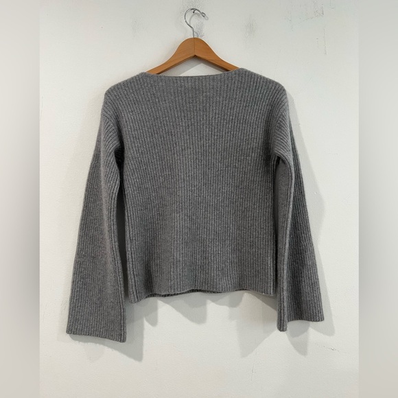Bell Sleeve 100 % Cashmere Sweater S - Picture 3 of 7